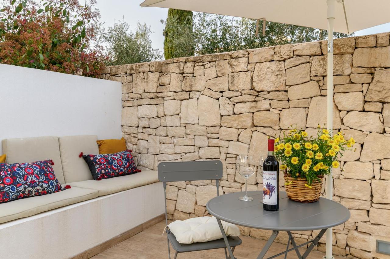 Mandorlocarrubo'S Suite Ostuni Exterior photo