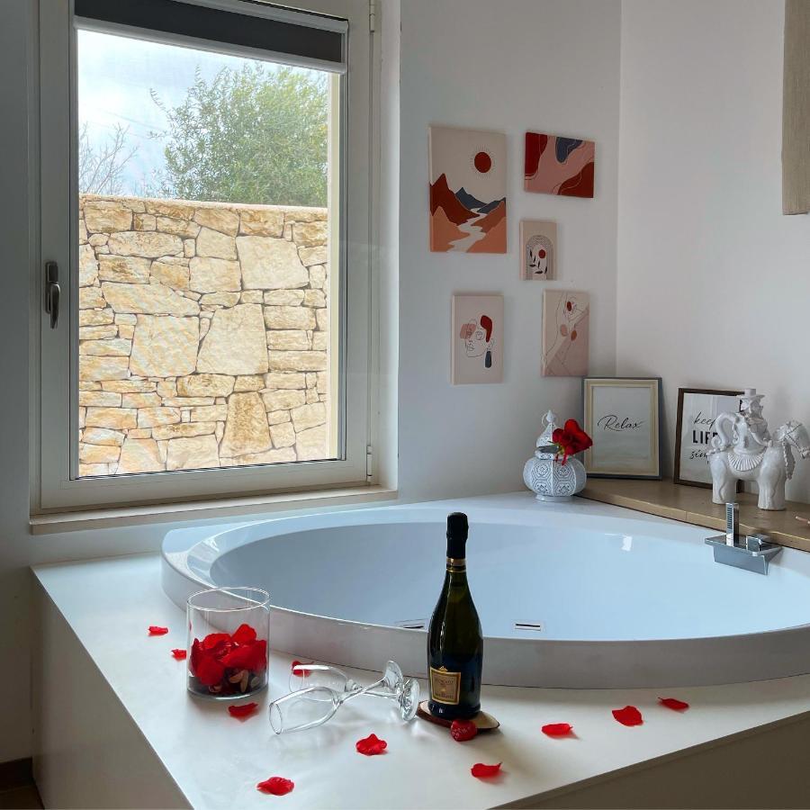Mandorlocarrubo'S Suite Ostuni Exterior photo