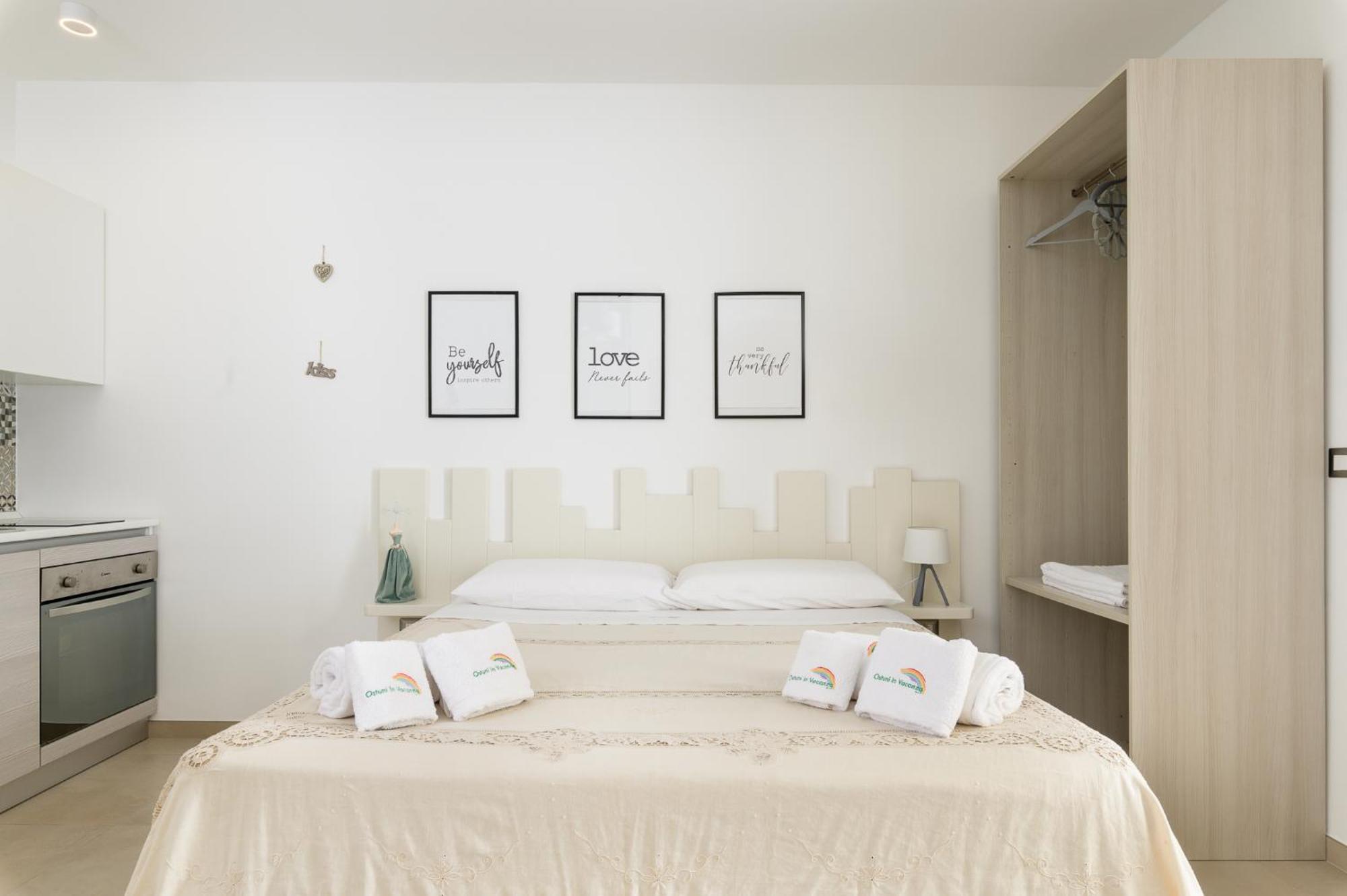 Mandorlocarrubo'S Suite Ostuni Exterior photo