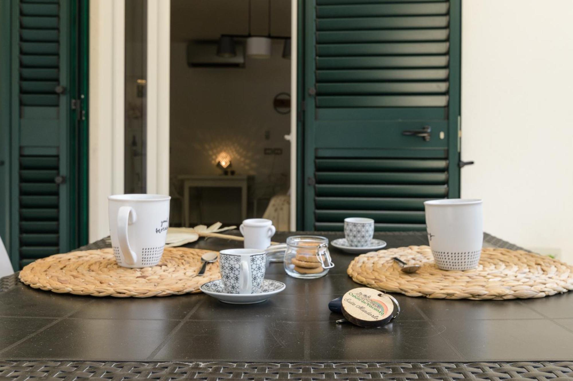 Mandorlocarrubo'S Suite Ostuni Exterior photo