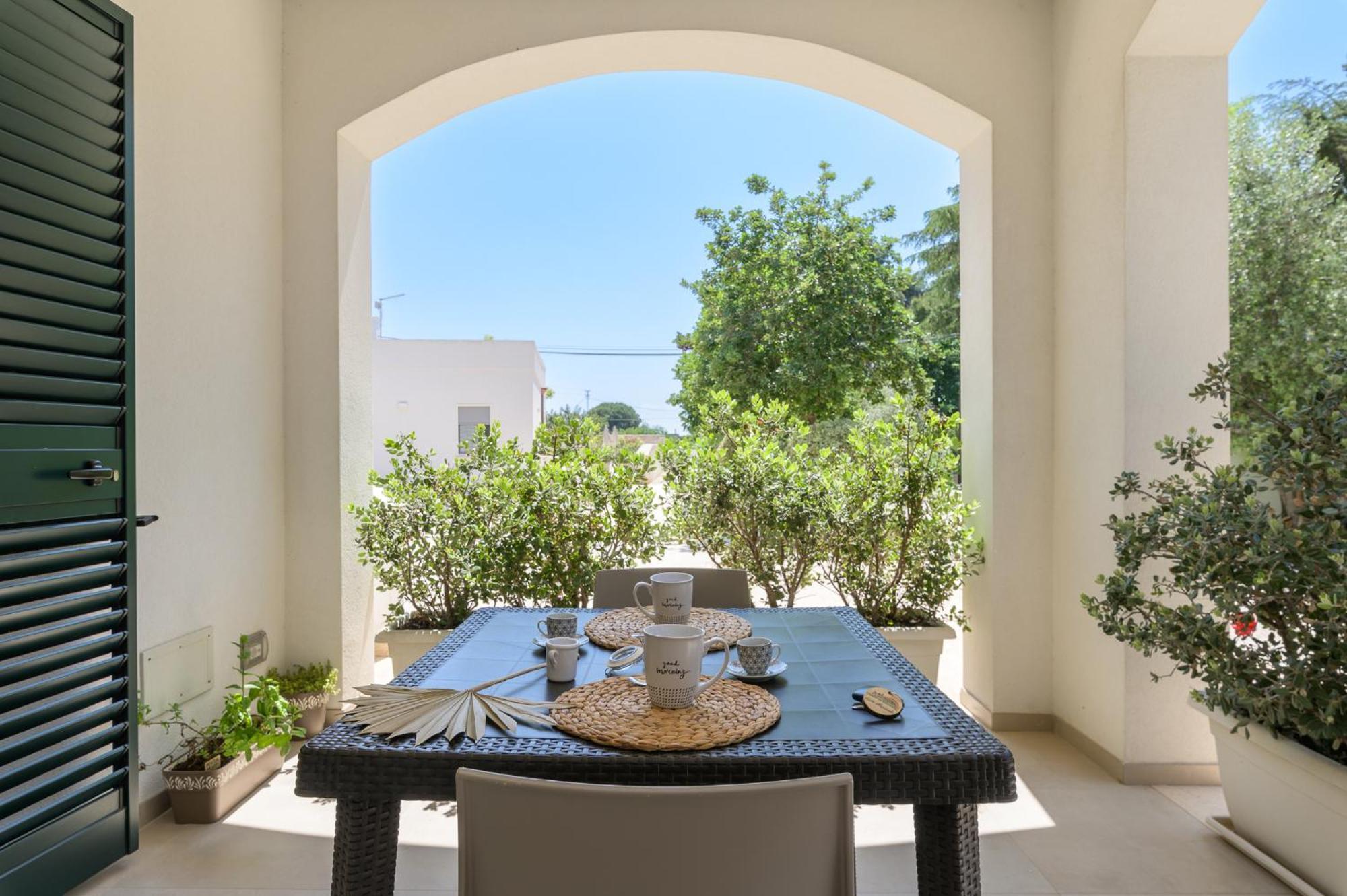 Mandorlocarrubo'S Suite Ostuni Exterior photo