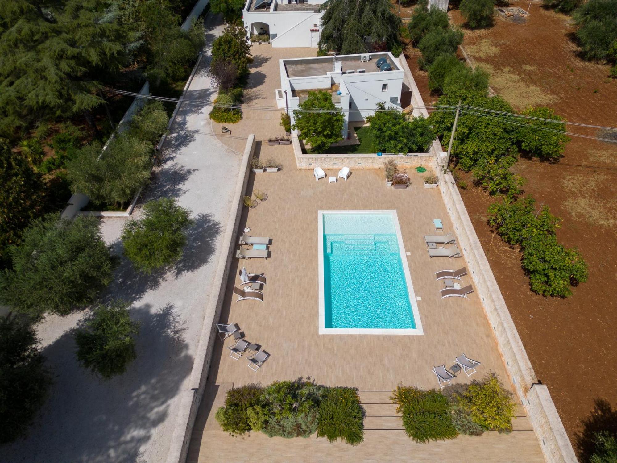 Mandorlocarrubo'S Suite Ostuni Exterior photo